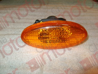 Фонарь повторитель указателя поворота боковой левый HIGER KLQ6108,6118,6891 37G13-26010A "Аналог" (разъем овальный, 2-контакта)