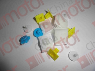 Клипсы ISUZU NQR71/75 (8980139900) (пластик) "CM"