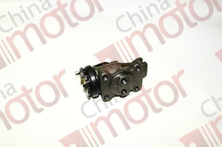 Цилиндр тормозной передний правый ISUZU NKR55 задний (проходной) "CM"