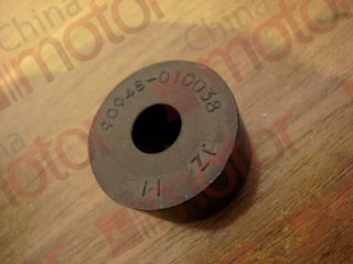 Втулка амортизатора переднего Toyota CROWN, 4RUNNER, JMC 1032,1043; HINO 300 Е-3,4 (резиновая верхняя) 90948-010038 (9.5x29x16)