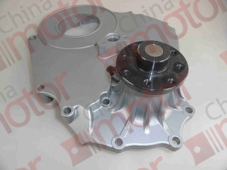 Насос водяной 4JB1/JX493ZLQ3 E3/E4 JMC 1051 Е-3 с передней крышкой двигателя в сборе