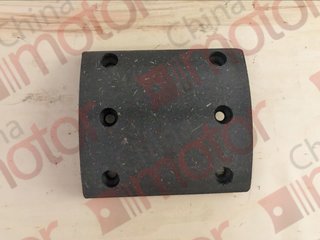 Накладка тормозная задняя YUTONG ZK6737D CR40 130x150x13 (6 отв/100 свер)