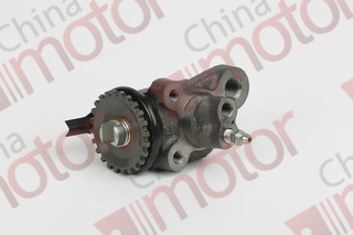 Цилиндр тормозной переднего правого колеса ISUZU FSR(LHD) 2013 -"ISUZU" (прокачной)