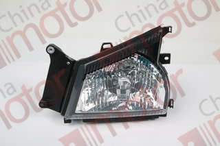 Фара ISUZU NKR55,NQR71,NQR75 левая (без ламп и крышки) (эл. корректор) "ISUZU"