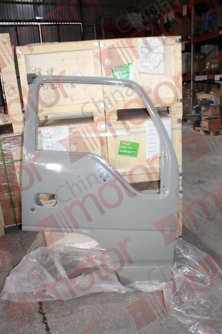 Дверь кабины правая ISUZU NQR75 "CM"