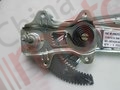 Стеклоподъемник двери левой (механический) ISUZU NPR75/NQR90/NLR85/NMR85/FSR90/FVR34 "CM"