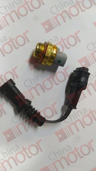 Датчик температуры ОЖ ZK6118HGA,ZK6121HQ,ZK6129H,ZK6852HG,ZK6126HGA,ZK6108HGH-1(SDE230-30),ZK6899HA,ZK6122H9 "ОEM" (разъем овальный, 3-контакта)