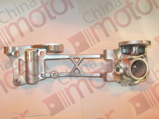 Патрубок ОЖ (ISBe) V=6.7 входной, металл. (с кронштейном) "CM"