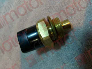 Датчик включения электромуфты вентилятора 90/82C, YC6J220-50,ISLe,WP-10,WP-12, Volgabus,Yutong,Higer,G.D,Shacman (3х-контактный прямоугольный разъем)