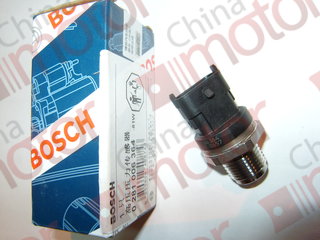 Датчик давления топлива в рампе (ISBe,ISDe,ISF E-3,ISLe,QSL) V=3.8,3.9,4.5,5.9,6.7 {ПАЗ,Валдай,КАВЗ,XML6125CR,6121E5} 5260246 резьба M18x16 "Оригинал"