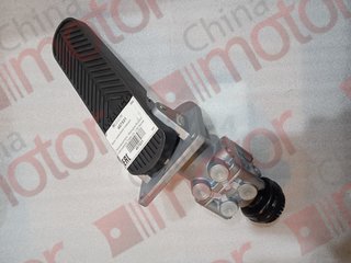 Кран тормозной главный XML6126JR, XML6127JR "Оригинал" в сборе