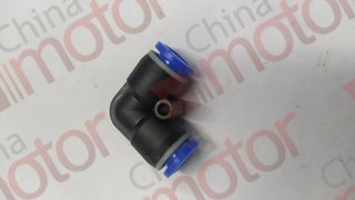 Соединитель трубки ПВХ,полиамид d=8мм угольник PUL08