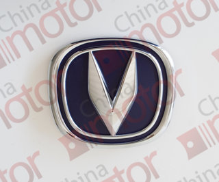 Эмблема облицовки радиатора CHANGAN CS35 "Аналог" "Аналог" "CM"