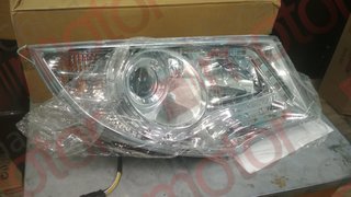 Фара LOTOS 105 CNG правая "Оригинал" "УЦЕНКА" (Повреждение корпуса и разъема)