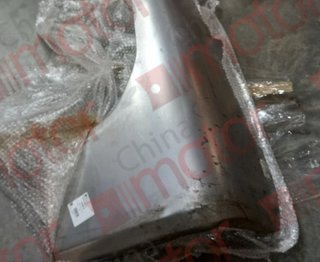 Облицовка стекла LOTOS 105 CNG заднего левая "Оригинал" "УЦЕНКА" (очаги коррозии)